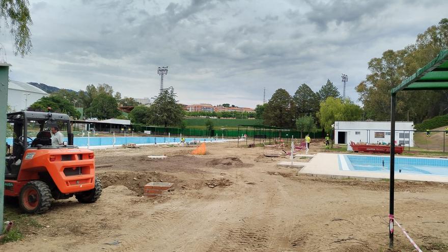 Plasencia prevé abrir la piscina de verano el 17 de julio