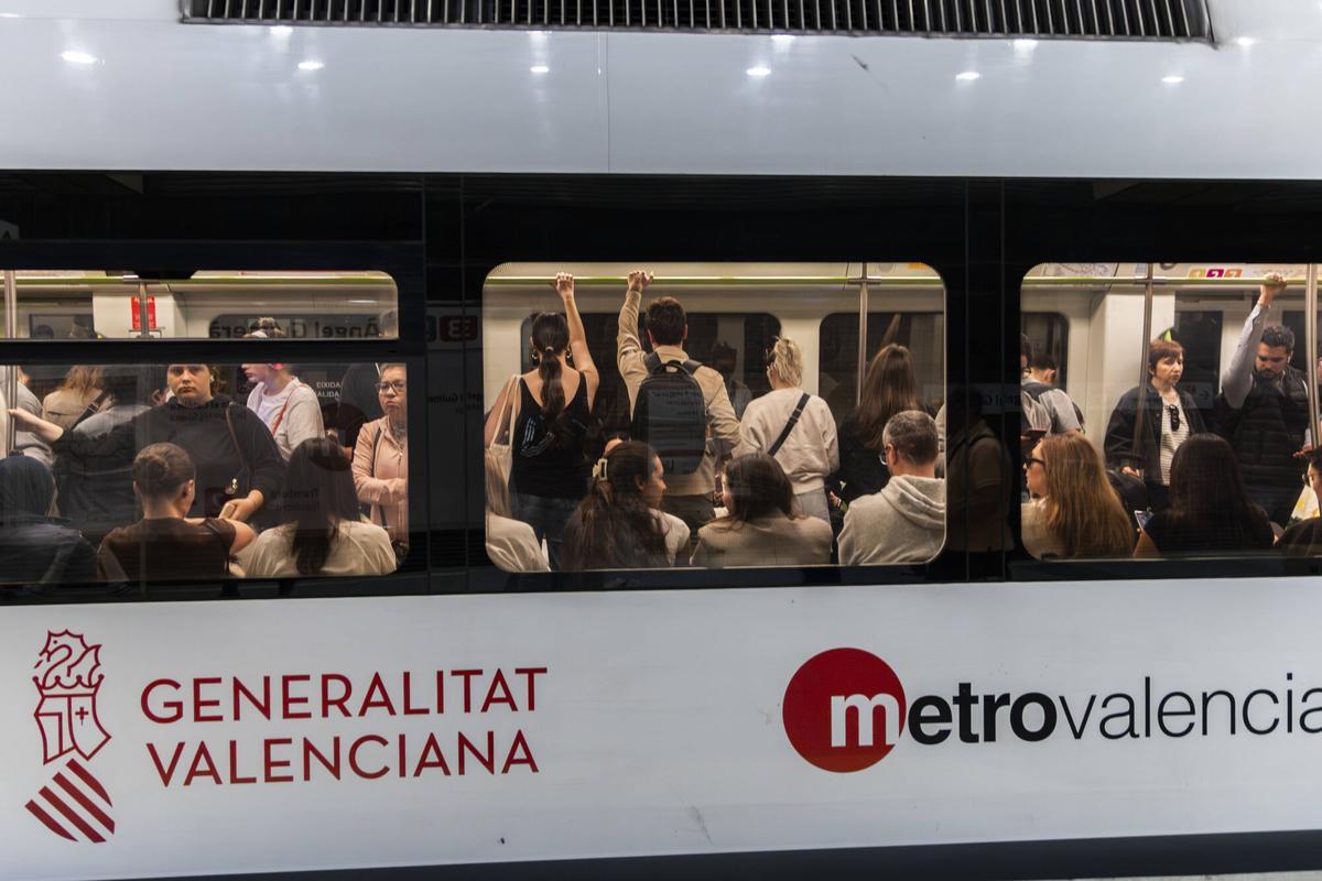 Valencia. VLC. Una mañana en hora punta en Metrovalencia