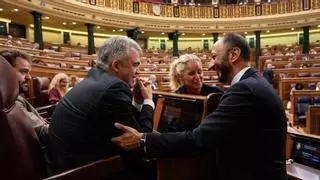 Dirigentes del PSOE andaluz piden una transición ordenada y sentencian: "El 'sanchismo' ha muerto"