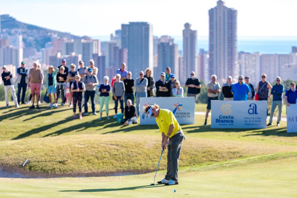 Olazábal y Jiménez lideran el elenco de legendarios golfistas que disputan a partir de hoy el Costa Blanca Seniors Masters en el hotel Villaitana