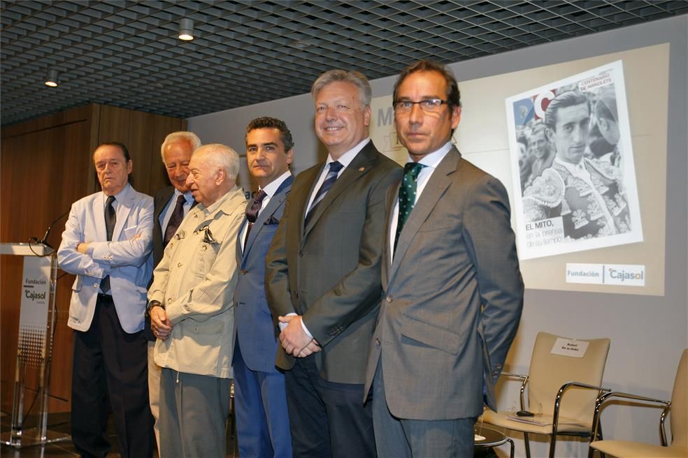 Fotogalería / Mesa redonda sobre Manolete en el centenario de su nacimiento