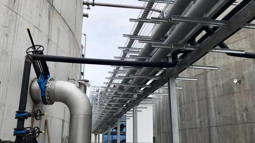 Obras de instalación de la planta de biogás de Navia, esta misma semana.