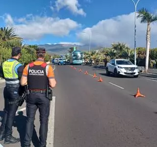 Detectados seis taxis piratas en el aeropuerto del Sur