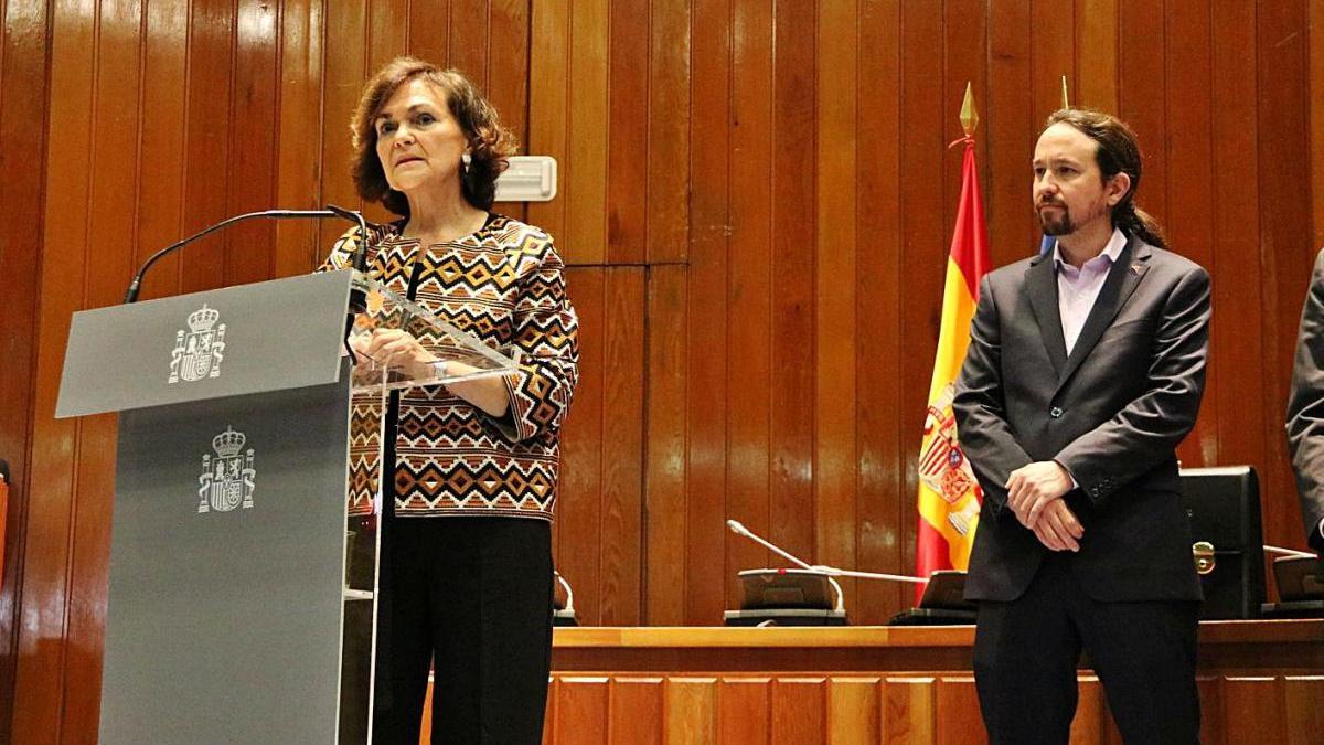 Els vicepresidents Carmen Calvo (PSOE) i Pablo Iglesias (Podem) en una imatge d&#039;arxiu.