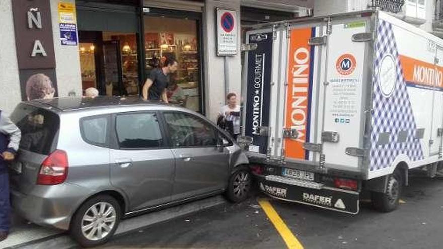 El coche que protagonizó el atropello. // FdV