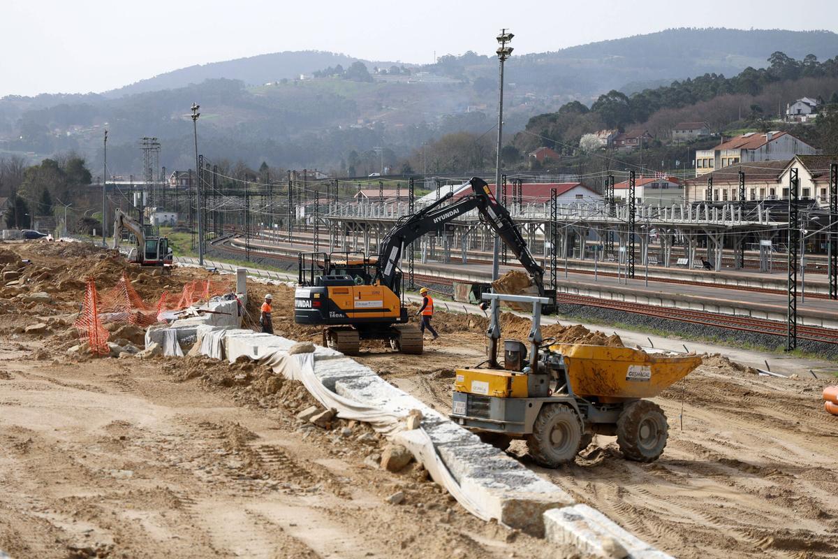 Pontevedra. El alcalde Miguel Lores visita las obras del parque de A Parda