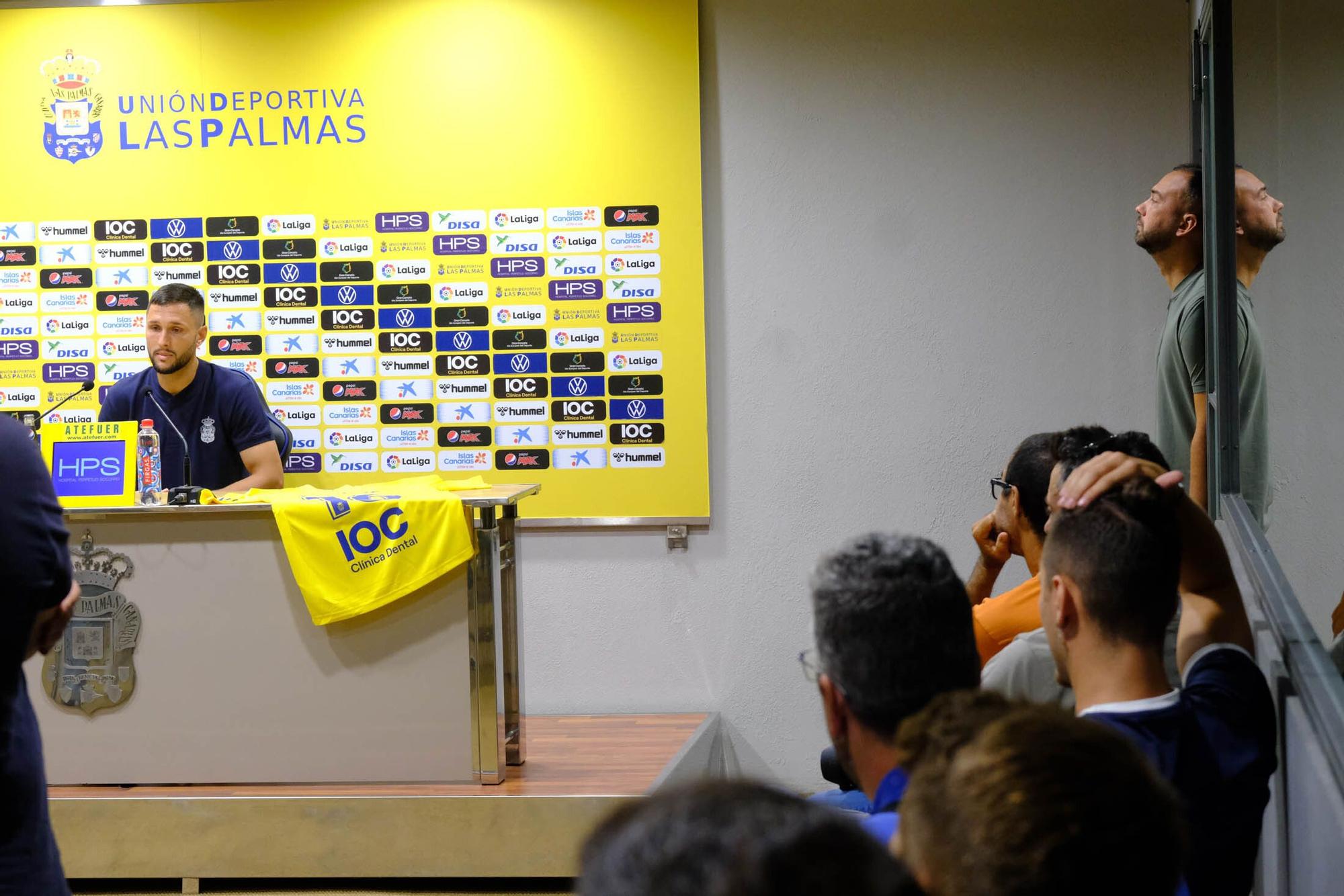 Presentación de Florin Andone, nuevo delantero de la UD Las Palmas