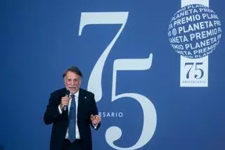 El Salón de Cristal del Ayuntamiento de València, antesala del 75º Premio Planeta
