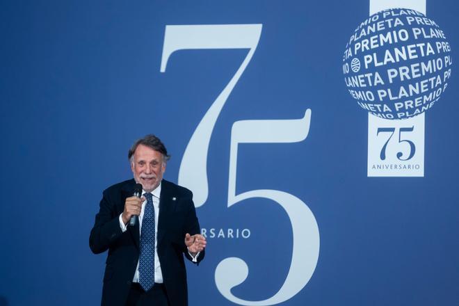 El Salón de Cristal del Ayuntamiento de València, antesala del 75º Premio Planeta