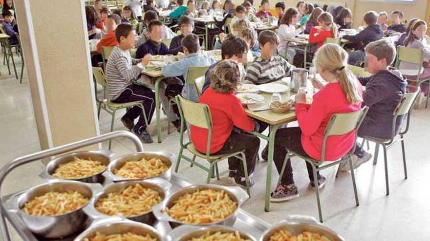 Las ayudas de comedor escolar se adjudicarán para todo el año y no solo para el curso.