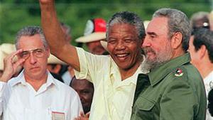 Nelson Mandela y Fidel Castro, durante la visita del presidente surafricano a Cuba, en julio de 1991.