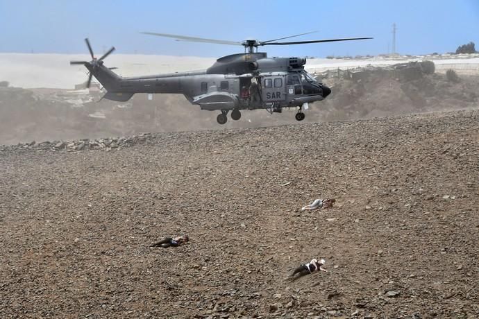 10/04/2019 SAN BARTOLOME DETIRAJANA. Simulacro accidente aéreo del Ejercito del Aire.  Fotógrafa: YAIZA SOCORRO.  | 10/04/2019 | Fotógrafo: Yaiza Socorro