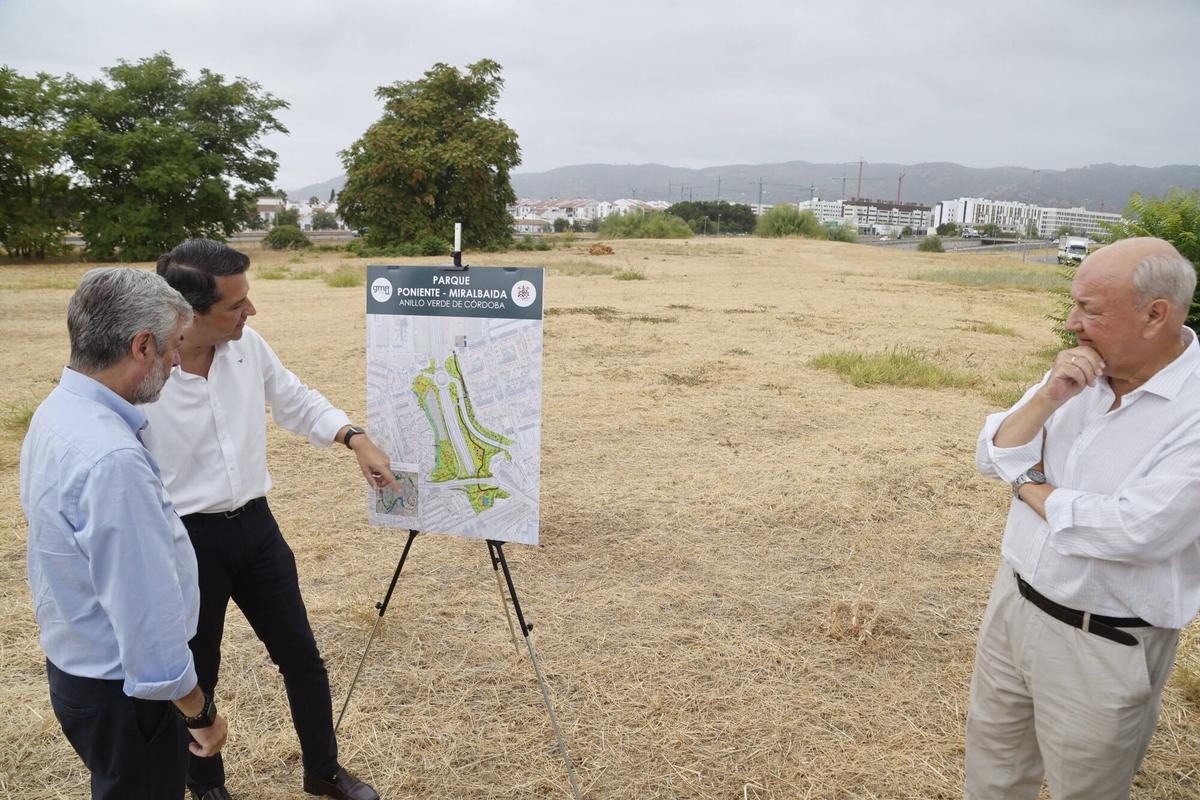 A.J.González Córdoba José María Bellido, visita el inicio de las obras del Parque de Miralbaida