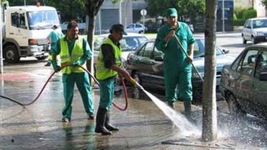 El ayuntamiento asegura que la privatización de la limpieza no supondrá subidas de las tasas