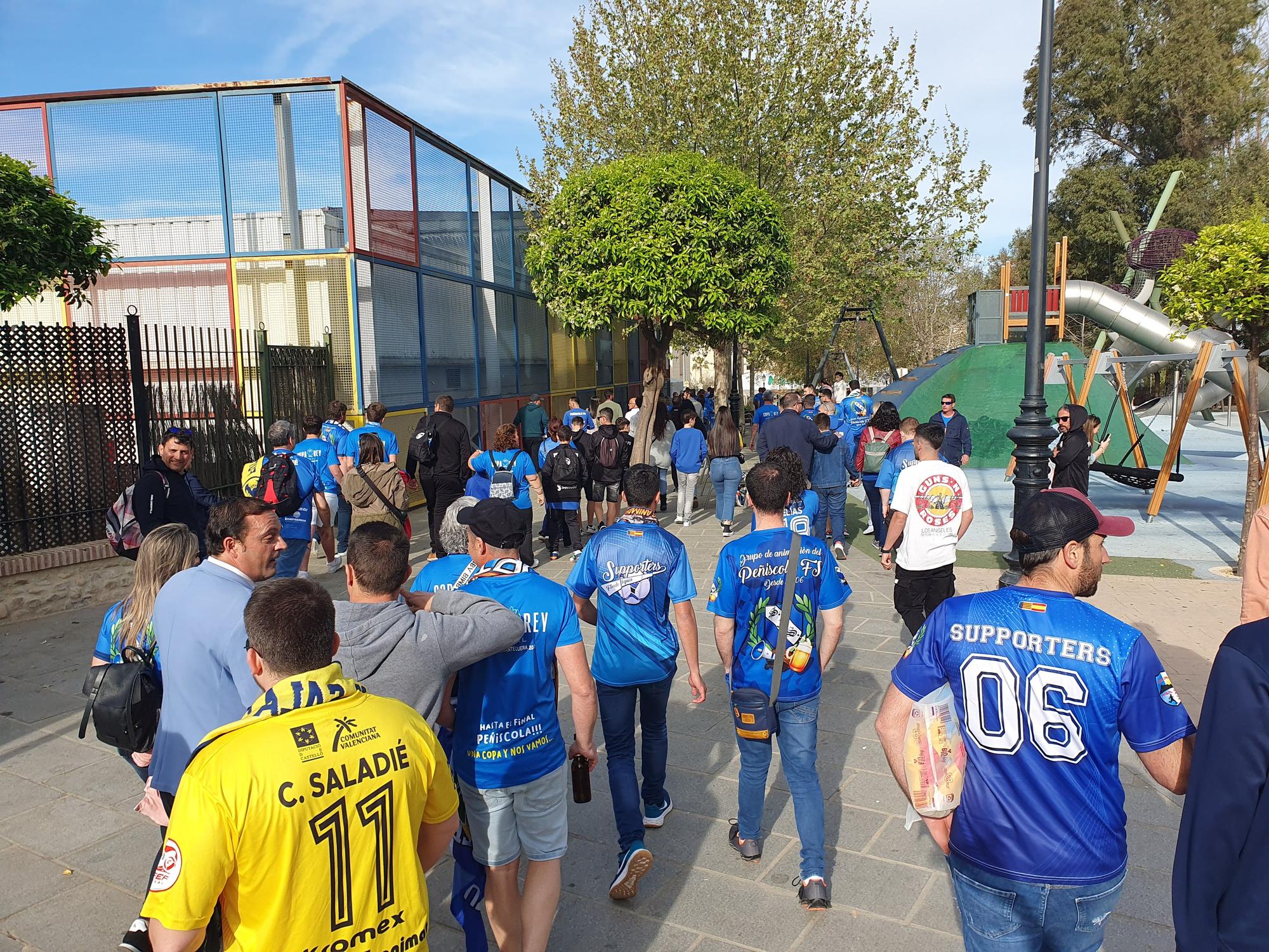 GALERÍA | Las mejores imágenes de la afición del Peñíscola en las semifinales de Copa