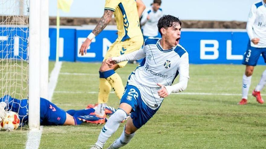 CD Tenerife B Faces Must-Win Clash Against Coria in Promotion Playoff Bid