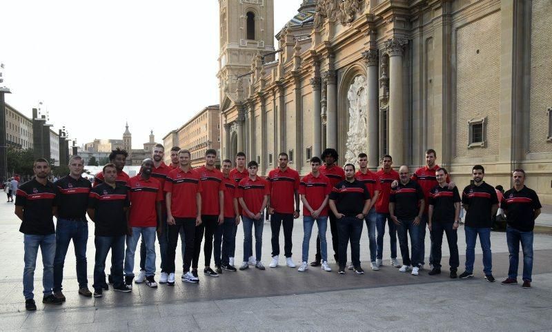 Recorrido turístico del Basket Zaragoza por la capital aragonesa