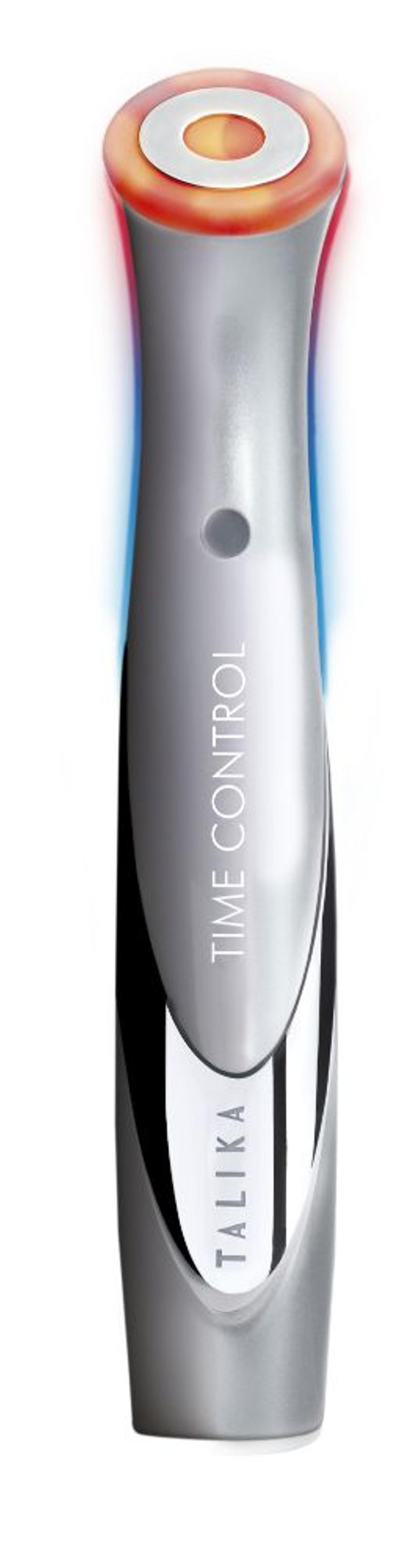 Dispositivo cosmético para el contorno de ojos antiedad Time Control, de Talika