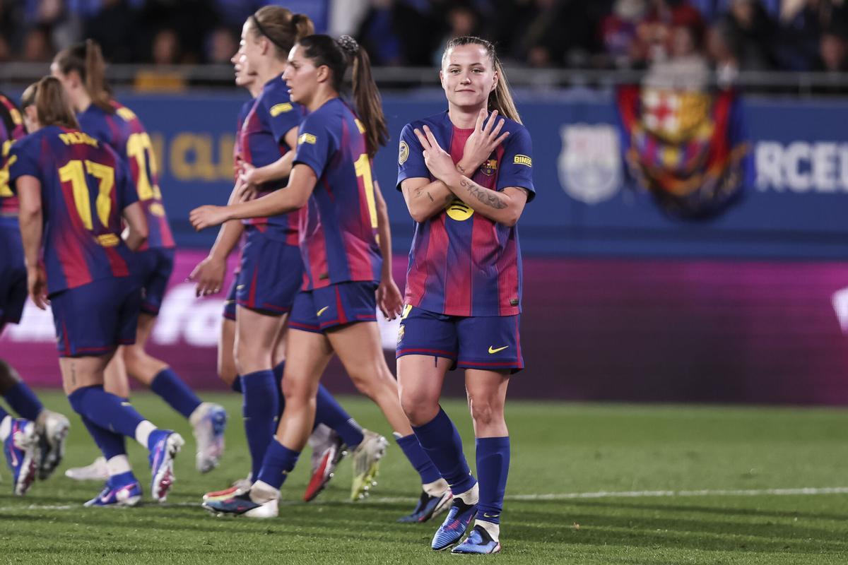 Claudia Pina celebrando su gol contra el Eibar