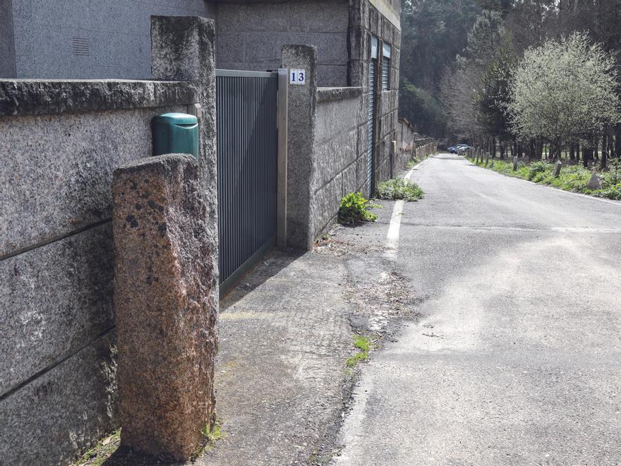 Mojón que marca el linde entre Torneiros (Porriño) y Pereiras (Mos). / Anxo Gutiérrez