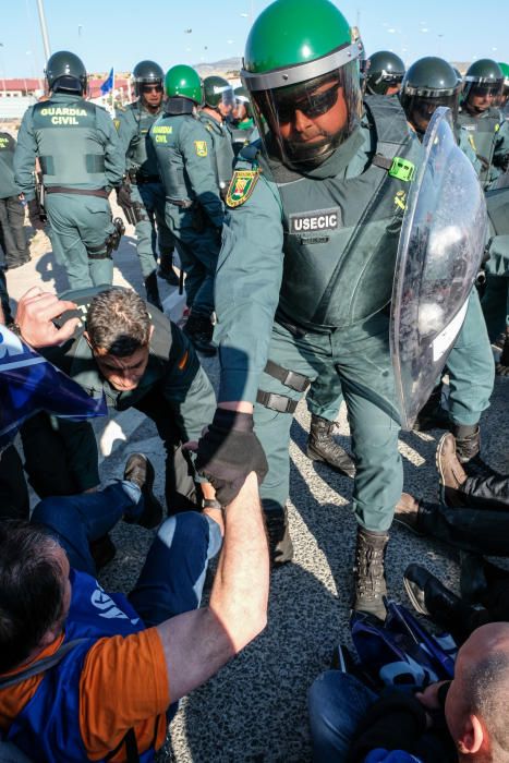 Tensión en la cárcel de Villena por la protesta de los funcionarios