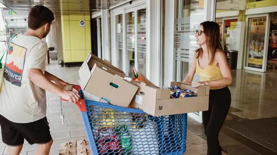 Ciudadanos de Palma opinan sobre el límite de precio a alimentos básicos y la cesta de &quot;30 productos a 30€&quot;