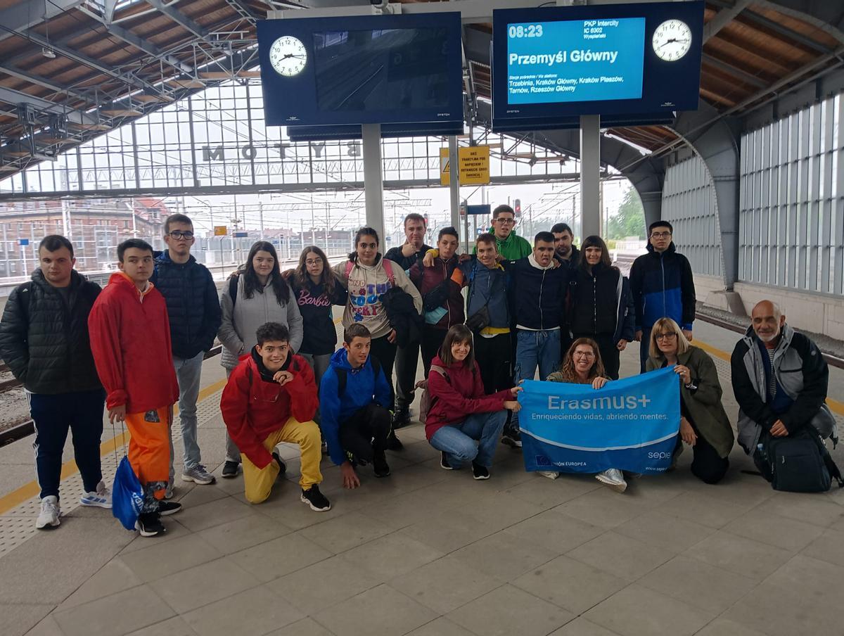 Un viaje que rompe barreras: alumnado del Colegio Gloria Fuertes vive su experiencia Erasmus+ en Polonia