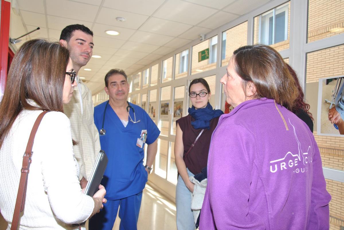 Jóvenes médicos que confían en poder desarrollar su vocación en la provincia.