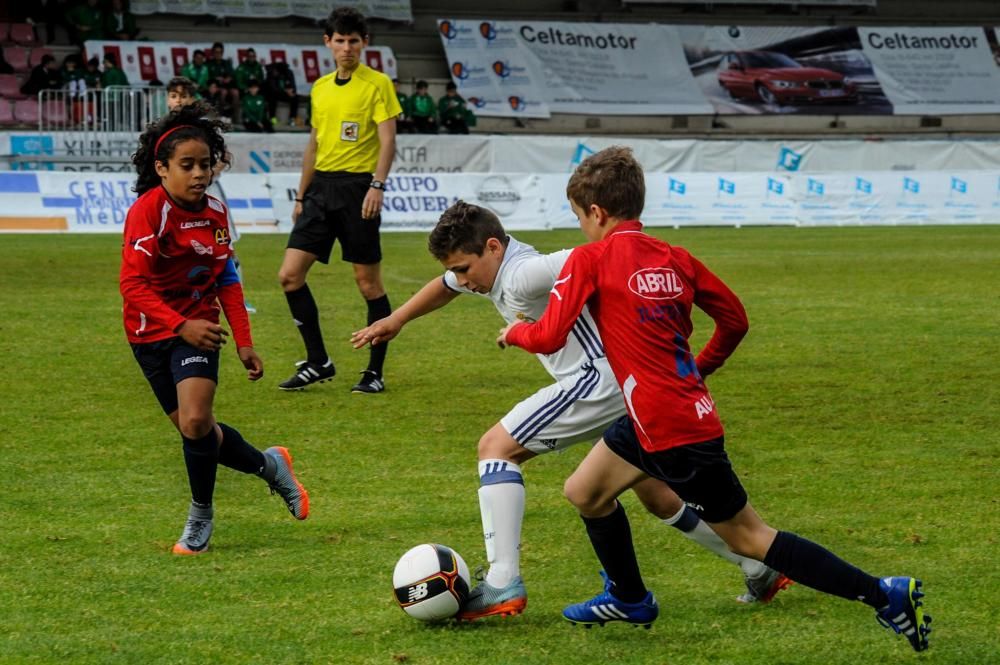 El arranque del Arousa Fútbol-7 trae a la localidad este fin de semana visitantes venidos de hasta siete países