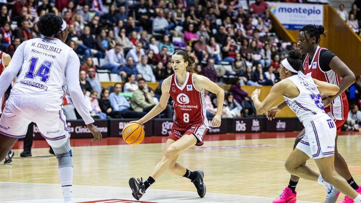 Vorackova, durante una acción del duelo entre el Casademont y el Girona