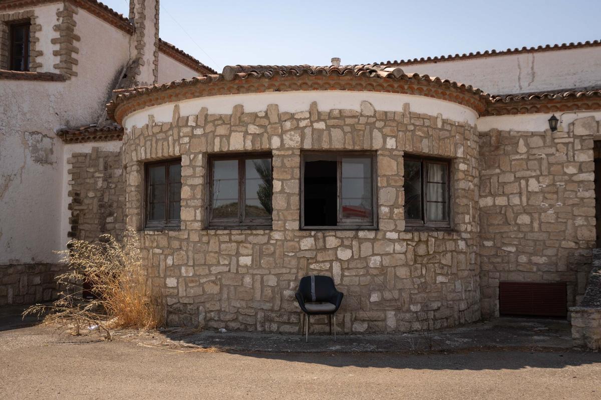 Restaurante El Ciervo, completamente abandonado desde el año 2014 Restaurante El Ciervo, completamente abandonado desde el año 2014