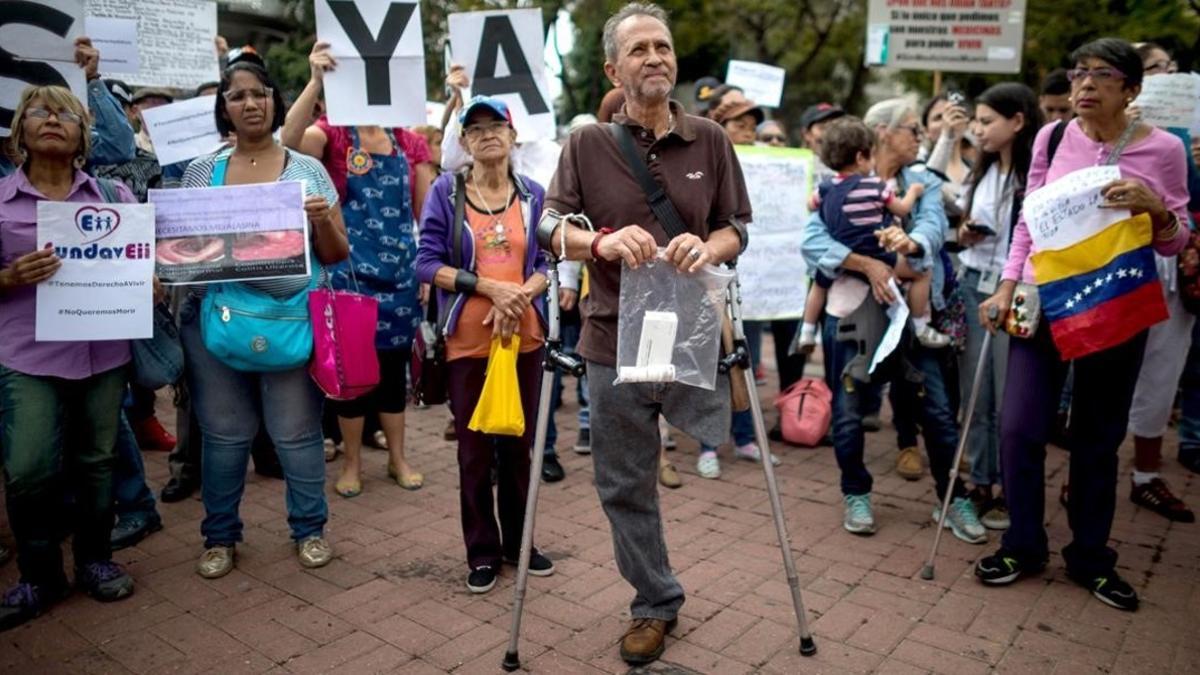 zentauroepp41965253 fotodeldia  car025  caracas  venezuela   08 02 2018  un grup180209174912