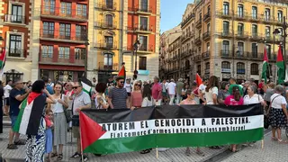 Alcoy se concentra contra la invasión de Gaza