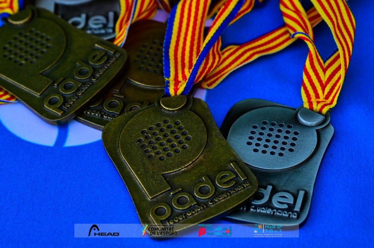 Medallas de campeones y subcampeones del Campeonato Autonómico de Clubes 2022.