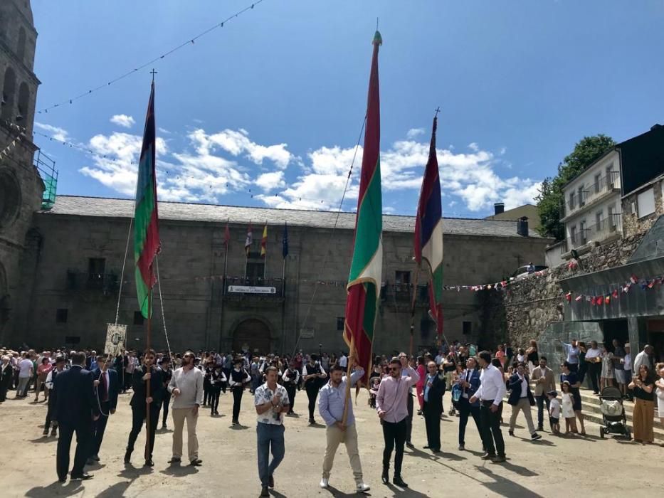 San Martín de Castañeda honra a la Virgen Peregrina