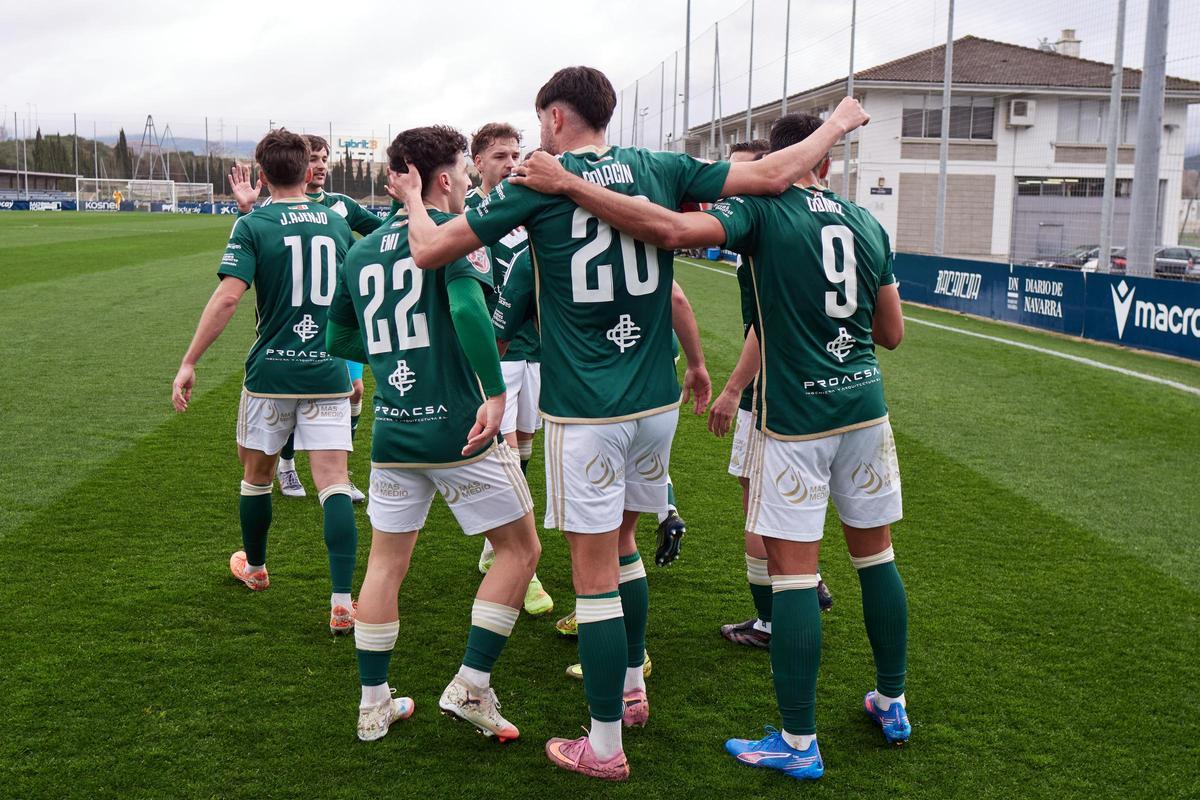 Las imágenes del Osasuna Promesas - Cacereño
