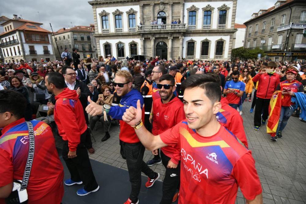 Una gran fiesta multicolor para inaugurar el Mundial de Triatlón