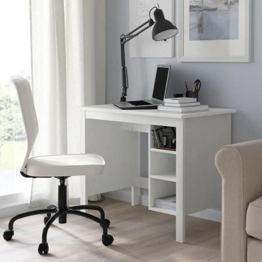 El escritorio que arrasa en Ikea y cinco alternativas más baratas