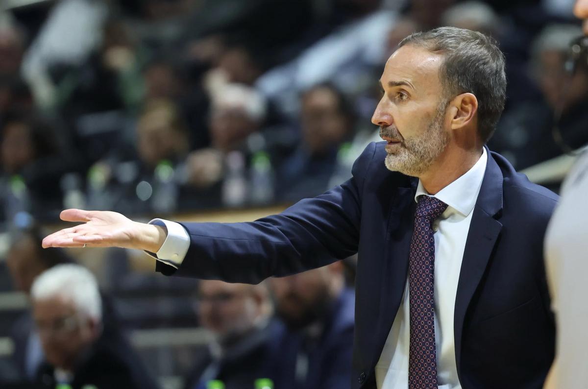 Sito Alonso, durante el partido de ida de las semifinales de la FIBA Europe Cup que el UCAM Murcia disputó ante el PAOK en Salónica