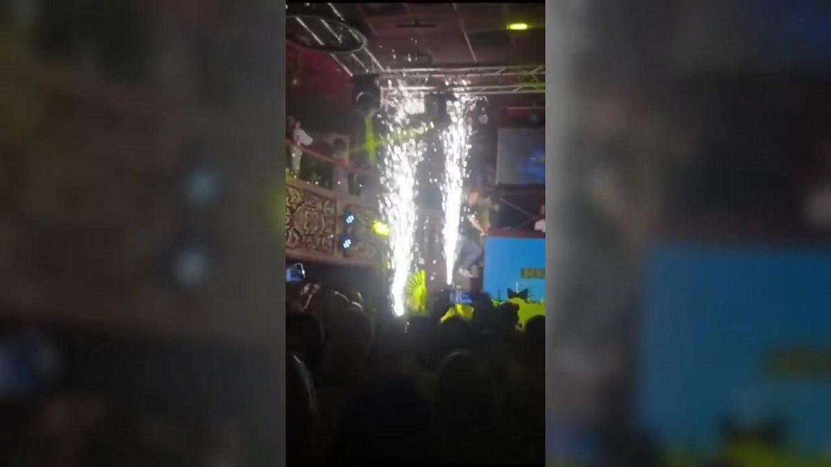 Imágenes de bengalas en la discoteca Teatre de Murcia antes del incendio