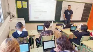 De chuletas a gafas con IA: alumnos de Vigo utilizan la nueva tecnología para copiar en los exámenes