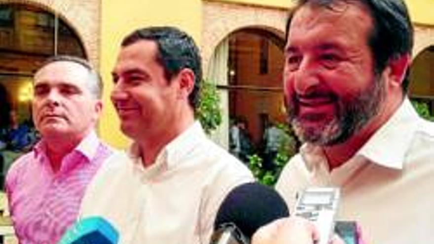 Juanma Moreno revela que Díaz le ha llamado para tratar la investidura