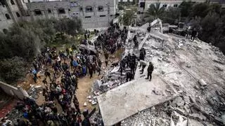 Israel mata a decenas de civiles mientras esperaban y transportaban la ayuda humanitaria en Gaza