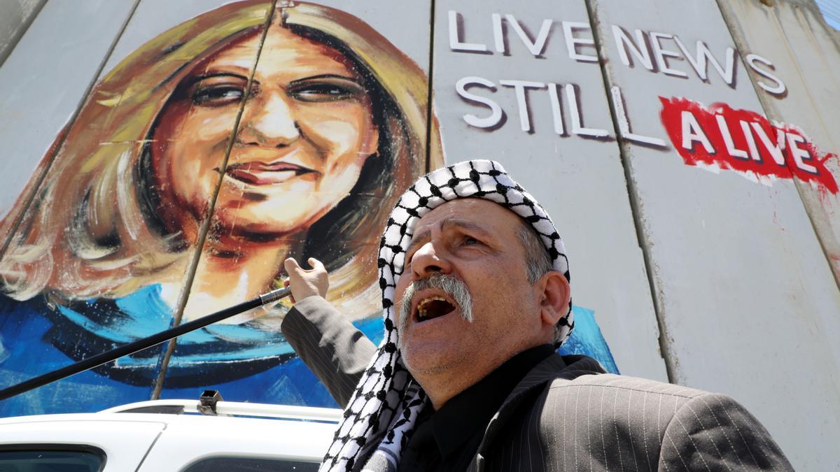 Mural of late Palestinian journalist Shireen Abu Aqleh