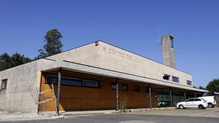 La nueva central ocupa el espacio dejado por el Centro Comarcal en Toedo. // Bernabé/Javier Lalín