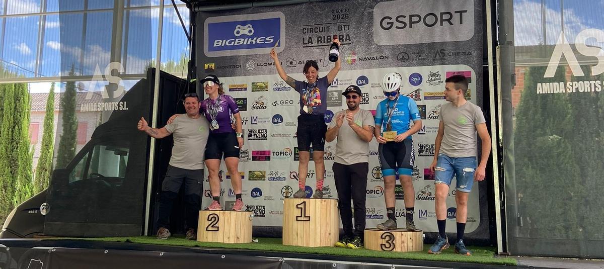 Podio femenino de la Marxa BTT de la Llosa de Ranes.
