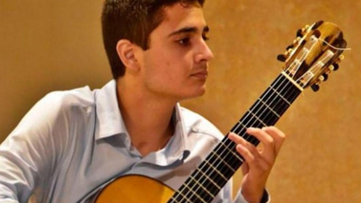 Ausiàs Parejo, guitarra