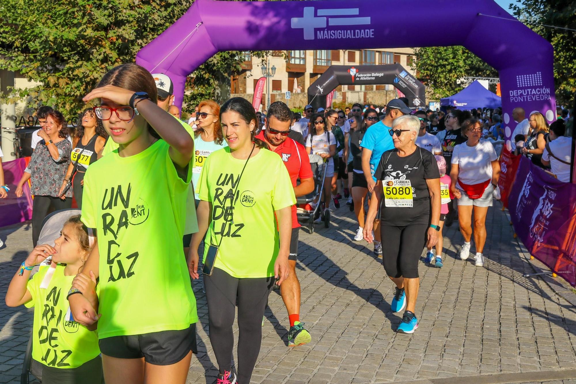 Asistentes a la "I Carrera Solidaria de Leo", con la que recordar al bebé de Meis fallecido hace casi un año y dar visibilidad a las enfermedades raras.