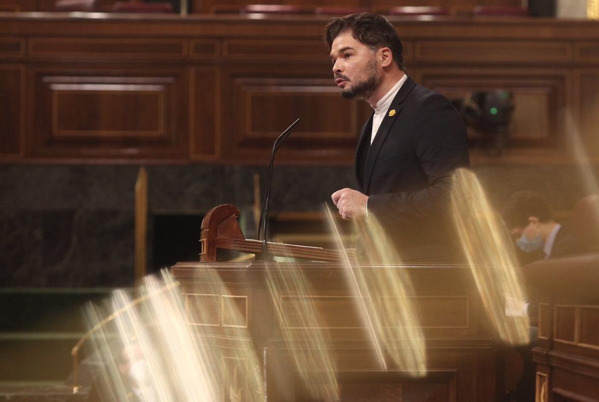 El portavoz de ERC en el Congreso, Gabriel RufiÃ¡n, interviene en el Congreso de los Diputados durante la segunda jornada del debate de los Presupuestos Generales para 2021, en Madrid (EspaÃ±a), a 12 de noviembre de 2020. El Gobierno de coaliciÃ³n afronta desde ayer el primer examen parlamentario de su proyecto de PGE 2021, y lo hace con la tranquilidad de una mayorÃ­a mÃ¡s amplia que la de la investidura del presidente del Gobierno. La votaciÃ³n del proyecto se lleva a cabo hoy.