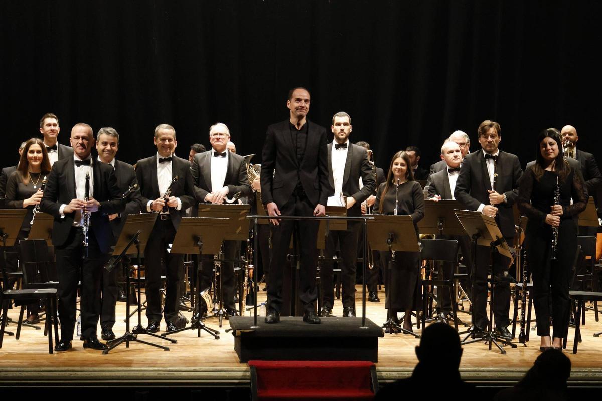 Concierto de la Banda Municipal de Música de Santiago, este domingo, en el Teatro Principal.